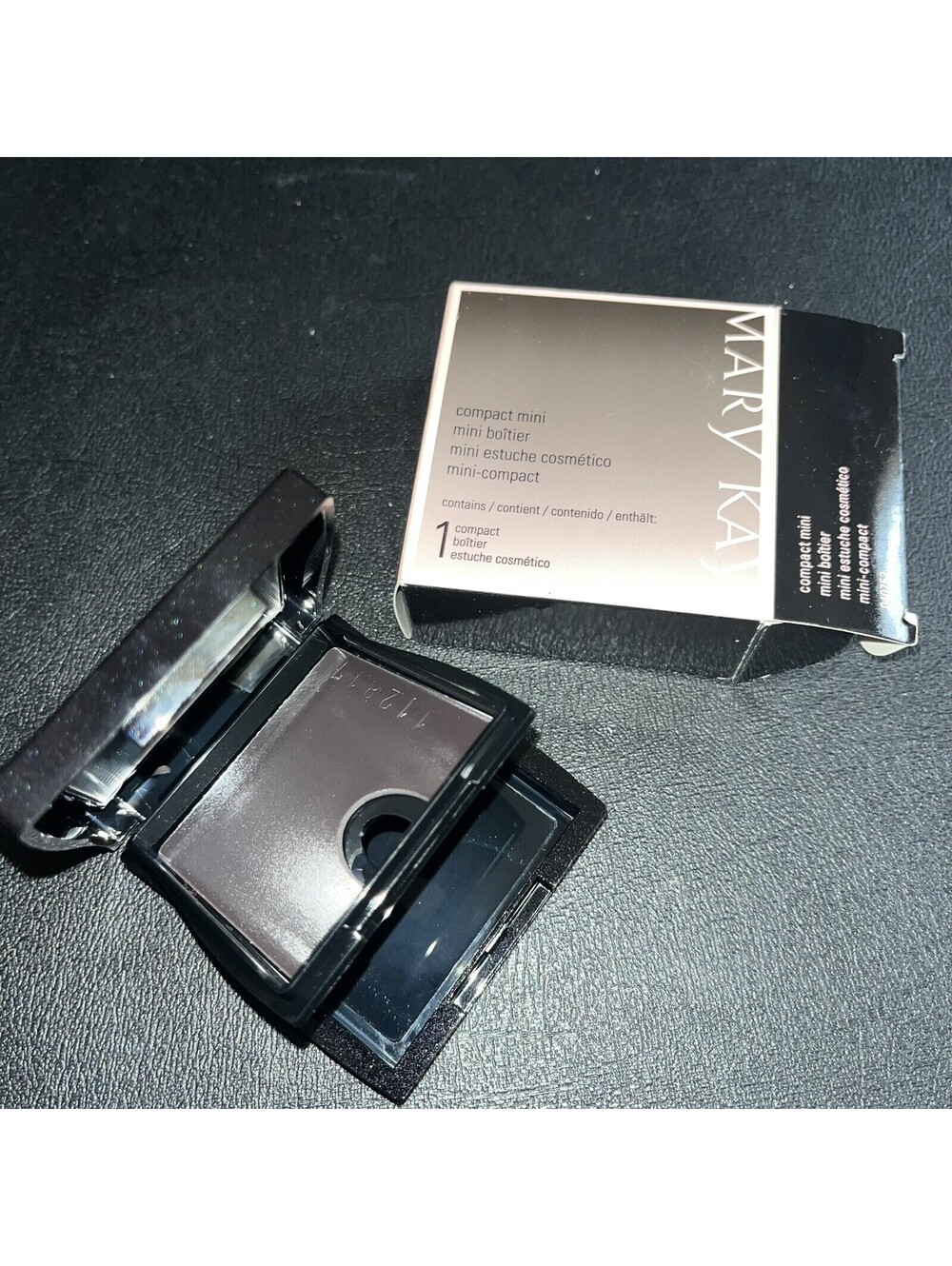 New Mary Kay Compact Mini Magnetic Black NIB